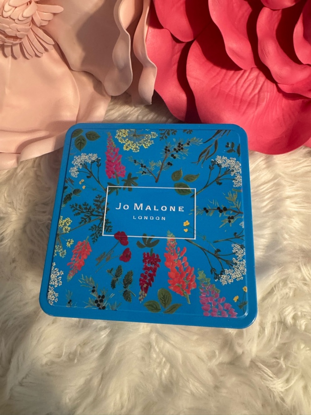 Jo Malone London Limited Edition Keepsake Tin from the "Wild Flowers & Weeds"